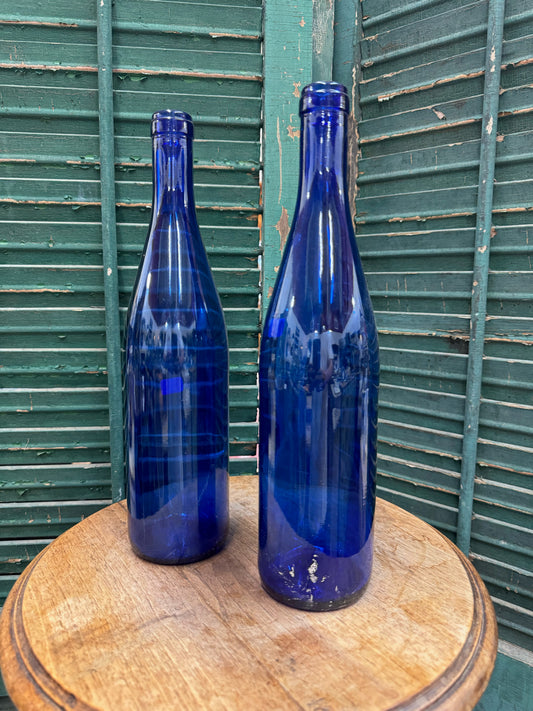 Antiek Set of Glass Blu Bottles